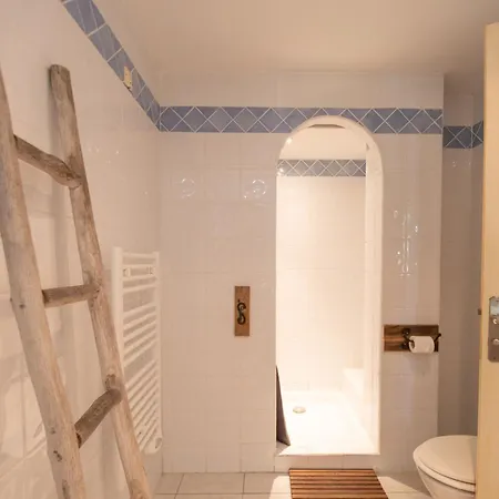 Location De Figuier Avec Jardin Barbecue Piscine Chauffee A Кальви