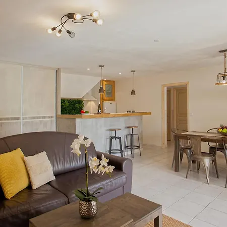 Location De Figuier Avec Jardin Barbecue Piscine Chauffee A *