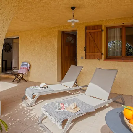 Location De Figuier Avec Jardin Barbecue Piscine Chauffee A Апартаменты *