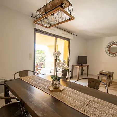 Location De Figuier Avec Jardin Barbecue Piscine Chauffee A Кальви