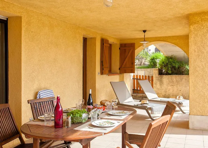 شقة Location De Figuier Avec Jardin Barbecue Piscine Chauffee A *