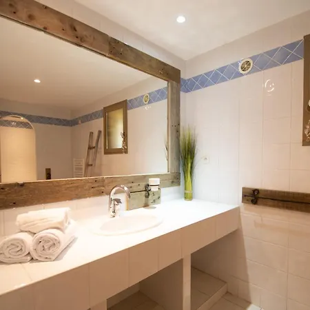 Location De Figuier Avec Jardin Barbecue Piscine Chauffee A Lägenhet Calvi (Corsica)