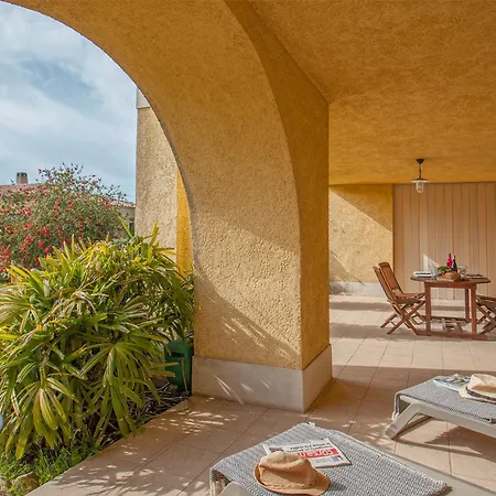 Lägenhet Location De Figuier Avec Jardin Barbecue Piscine Chauffee A Calvi (Corsica)