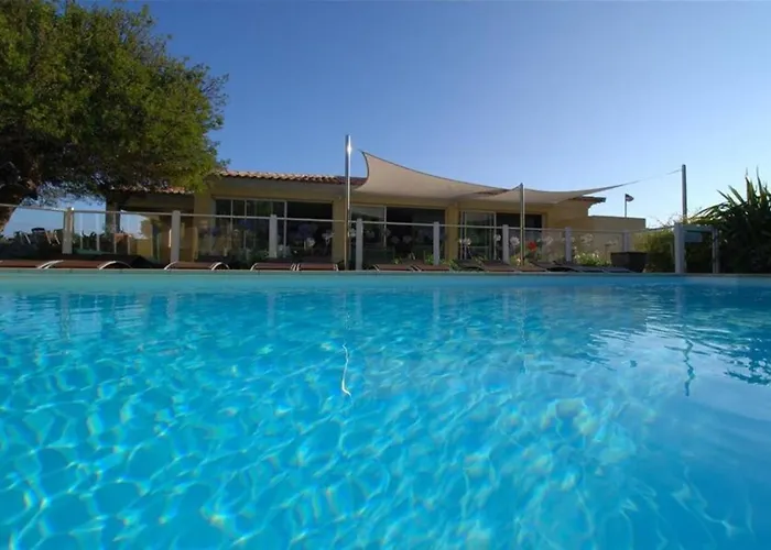 Location De Figuier Avec Jardin Barbecue Piscine Chauffee A Apartment