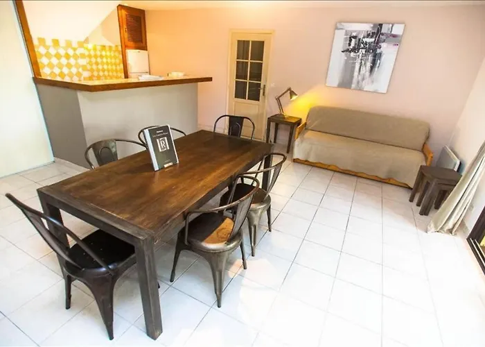Location De Figuier Avec Jardin Barbecue Piscine Chauffee A *